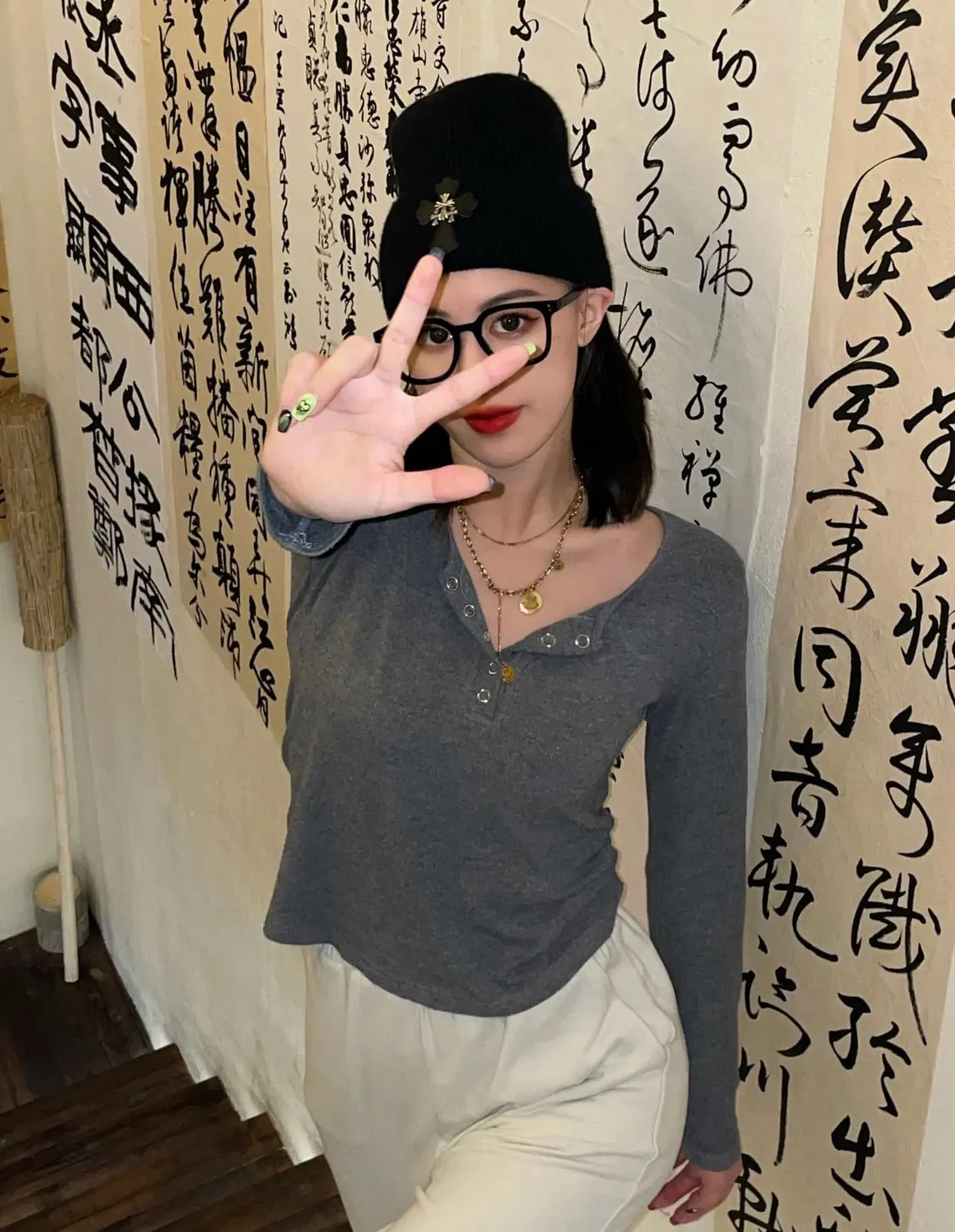 Order style Crow Heart Beanie